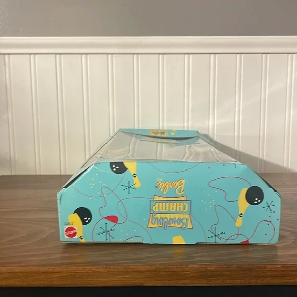 Bowling Champ Barbie - Picture 5 of 7